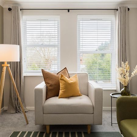 Modern 2-Bedroom Apartments With Free Parking In Royal Leamington Spa Exterior foto