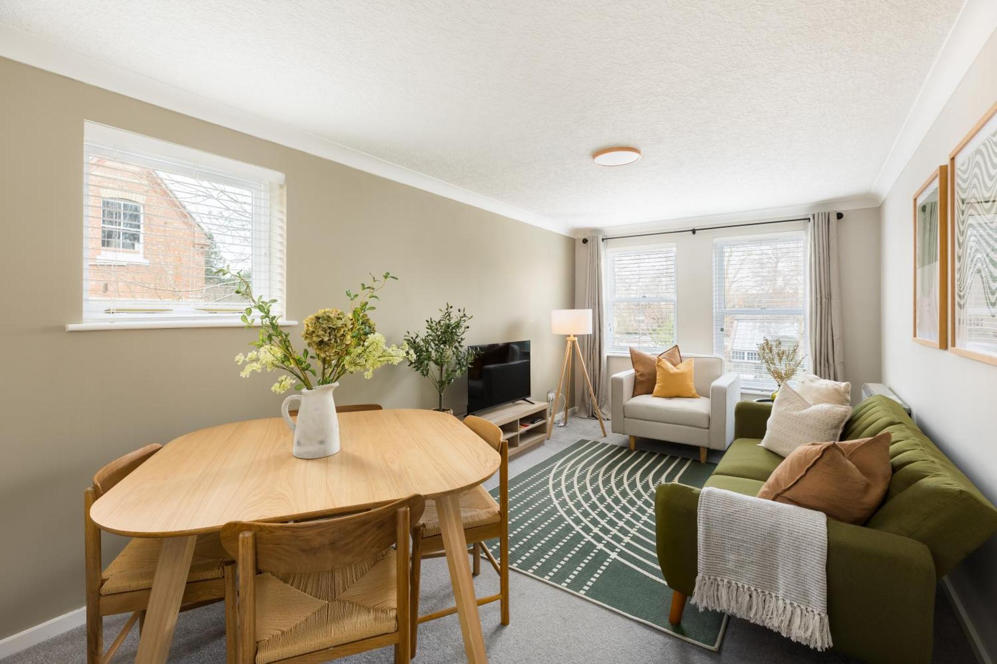 Modern 2-Bedroom Apartments With Free Parking In Royal Leamington Spa Exterior foto