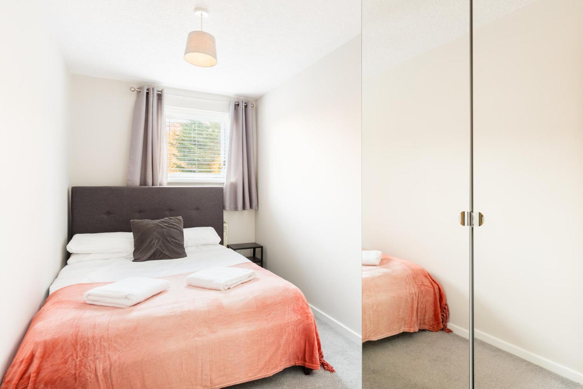 Modern 2-Bedroom Apartments With Free Parking In Royal Leamington Spa Exterior foto