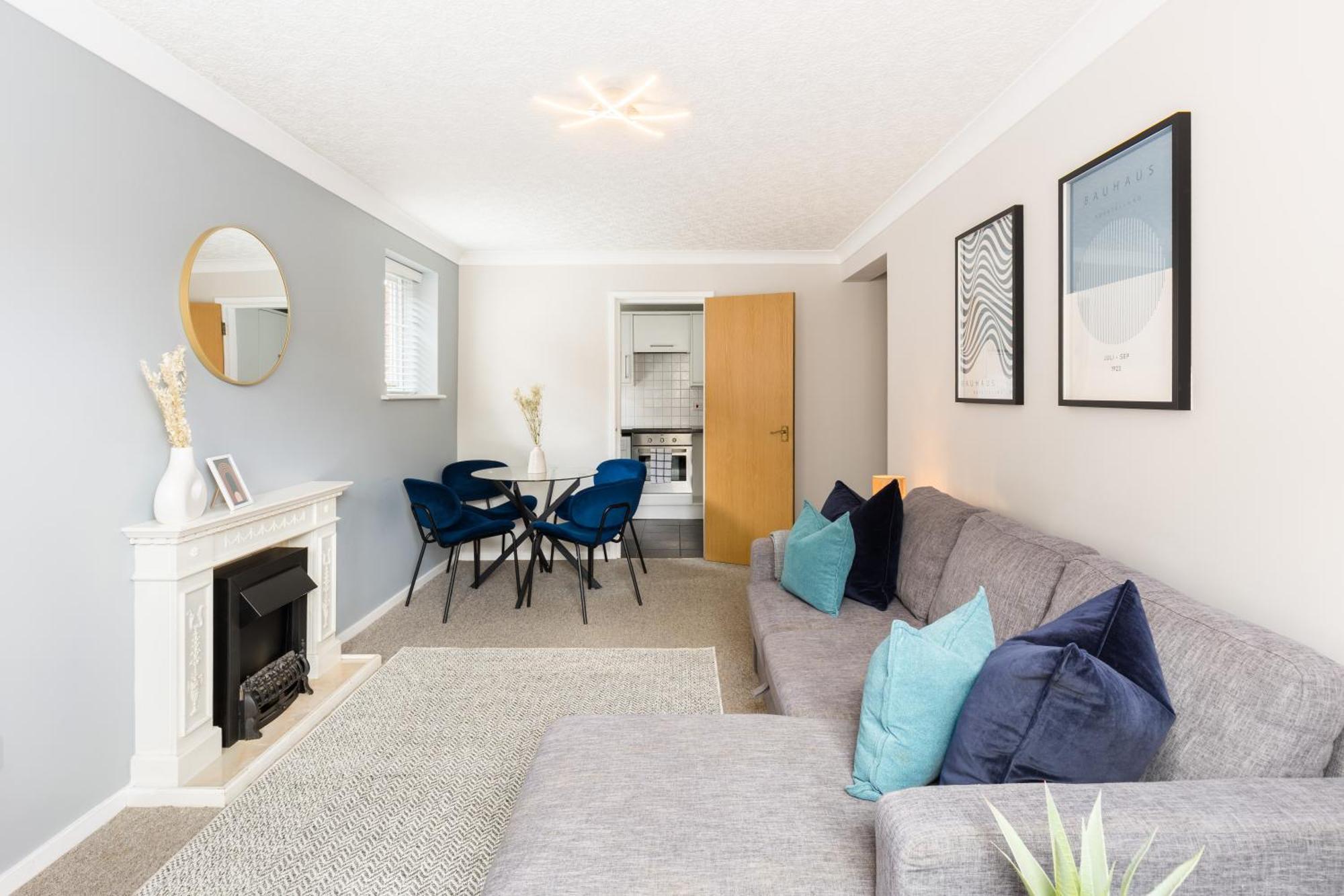 Modern 2-Bedroom Apartments With Free Parking In Royal Leamington Spa Exterior foto