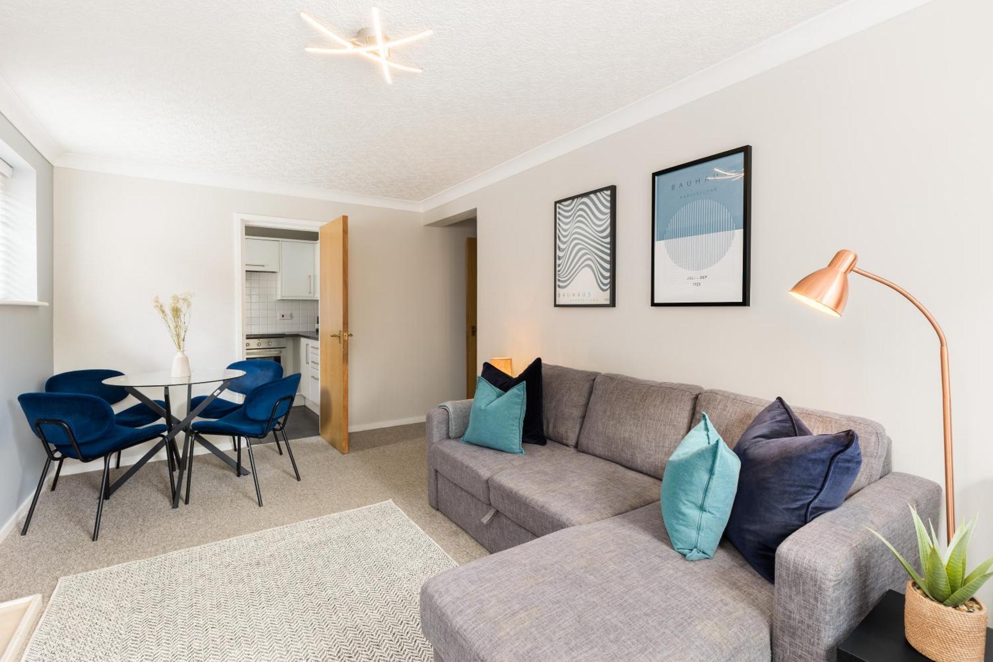 Modern 2-Bedroom Apartments With Free Parking In Royal Leamington Spa Exterior foto