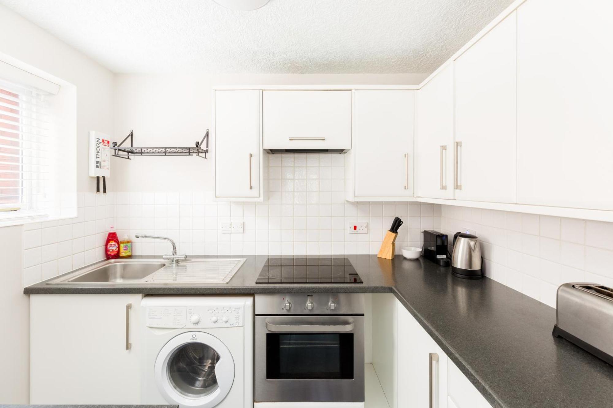 Modern 2-Bedroom Apartments With Free Parking In Royal Leamington Spa Exterior foto