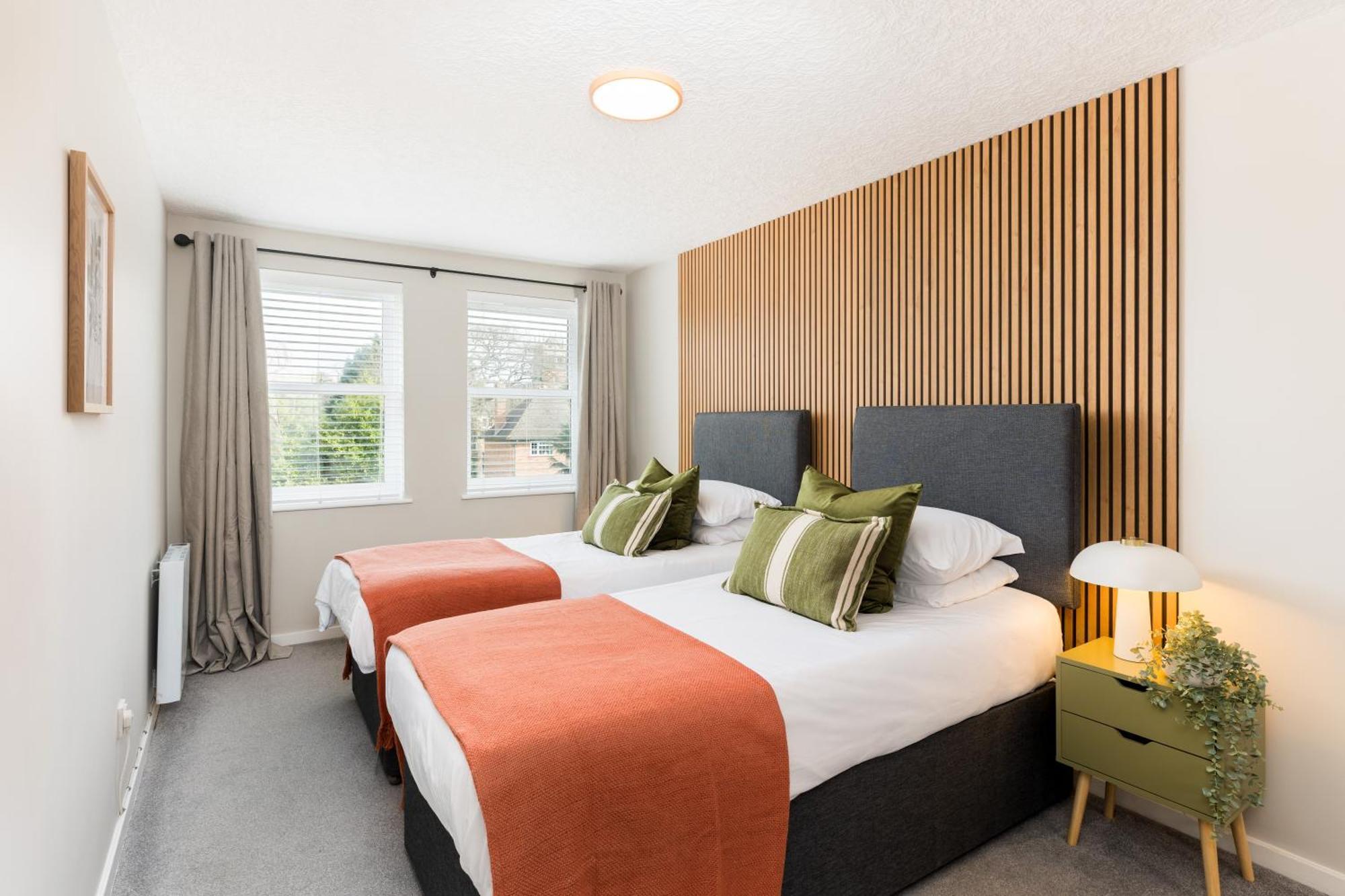 Modern 2-Bedroom Apartments With Free Parking In Royal Leamington Spa Exterior foto
