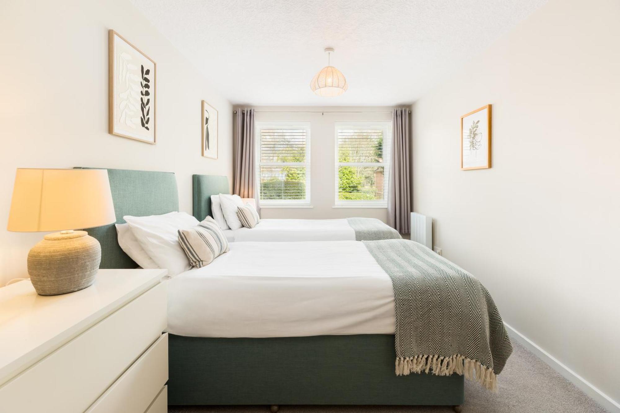Modern 2-Bedroom Apartments With Free Parking In Royal Leamington Spa Exterior foto